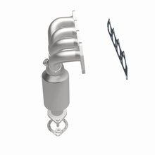 Load image into Gallery viewer, MagnaFlow Direct Fit Catalytic Converter 05-08 Kia Sportage 2.0L