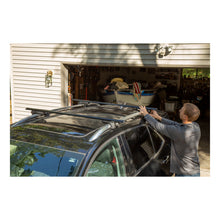 Load image into Gallery viewer, Curt 53-3/8in Aluminum Universal Roof Rack Crossbars