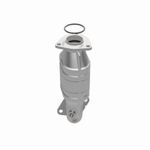 Load image into Gallery viewer, MagnaFlow Direct Fit Catalytic Converter 01-02 Kia Sportage Rear