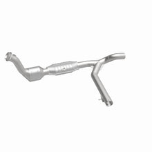 Load image into Gallery viewer, MagnaFlow Conv DF 99-00 Ford Exped 4.6L