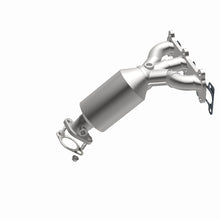 Load image into Gallery viewer, MagnaFlow Direct Fit Catalytic Converter 05-08 Hyundai Tucson/Kia Sportage 2.7 L P/S Manifold AWD