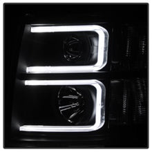 Load image into Gallery viewer, xTune Chevy Silverado 1500/2500/3500 07-13 Projector Headlights Black PRO-JH-CS07-LED-BK