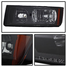 Load image into Gallery viewer, xTune Chevy Avalanche w/ Body Cladding Only 02-06 OEM Headlights - OEM (Black) HD-JH-CAVA02-AM-BK