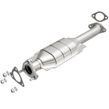 Load image into Gallery viewer, MagnaFlow Direct Fit Catalytic Converter 01-02 Kia Sportage Rear