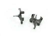 Load image into Gallery viewer, UMI Performance 73-87 GM C10 Lowering Spindle 2.5in drop