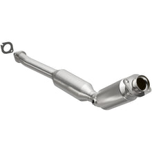 Load image into Gallery viewer, MagnaFlow 04-11 Lincoln Town Car V8 4.6L GAS California Catalytic Converter Direct Fit