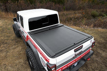 Load image into Gallery viewer, Roll-N-Lock 2020 Jeep Gladiator 5ft bed (w/ Trail Rail System) M-Series Retractable Tonneau Cover