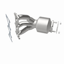 Load image into Gallery viewer, MagnaFlow Direct Fit Catalytic Converter 05-07 Kia Sportage 2.7L Passenger Side