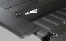 Load image into Gallery viewer, Roll-N-Lock 05-17 Nissan Frontier Crew Cab SB 58 1/2in M-Series Retractable Tonneau Cover