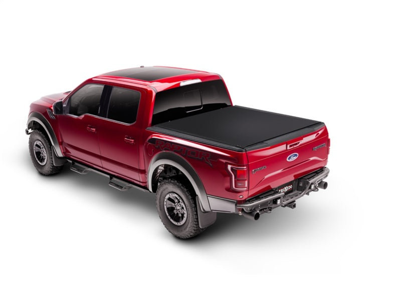Truxedo 04-15 Nissan Titan 5ft 6in Sentry CT Bed Cover