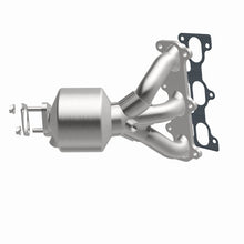 Load image into Gallery viewer, MagnaFlow Direct Fit Catalytic Converter 05-07 Kia Sportage 2.7L Passenger Side