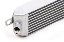 Load image into Gallery viewer, CSF 07-13 BMW M3 (E9X) Race-Spec Oil Cooler