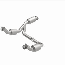 Load image into Gallery viewer, MagnaFlow 2021 Chevrolet Express 2500 4.3L Underbody Direct-Fit Catalytic Converter