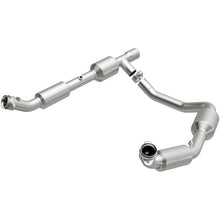 Load image into Gallery viewer, MagnaFlow Conv Direct Fit 05-06 Ford E-350 Super Duty 5.4L